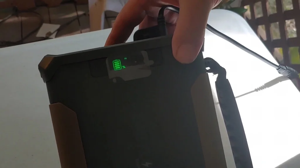 Connecting the solar cable to the power bank