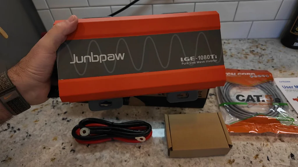 Close up of the 1000W pure sine wave inverter