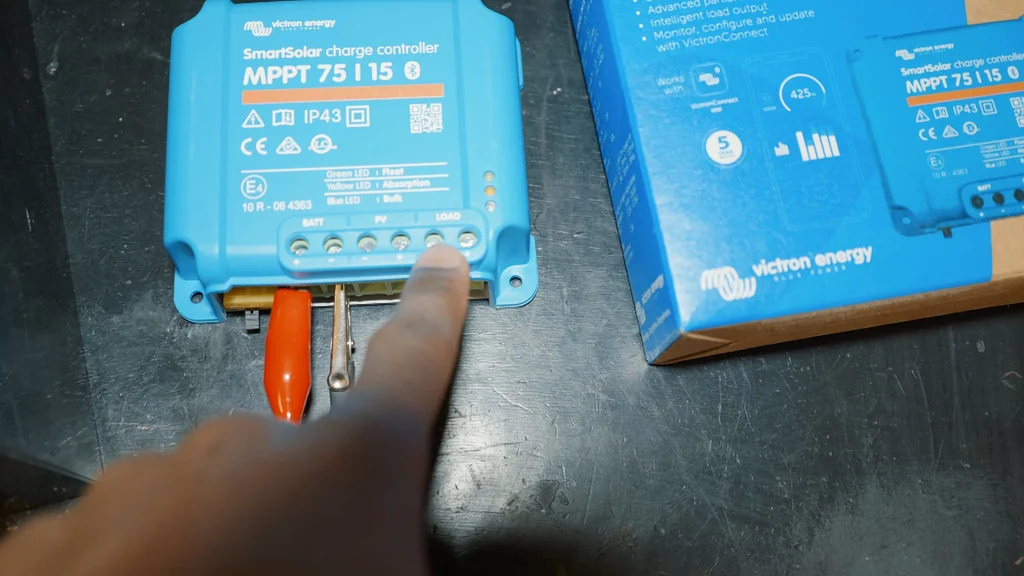 Victron Energy SmartSolar MPPT 75/15 unit