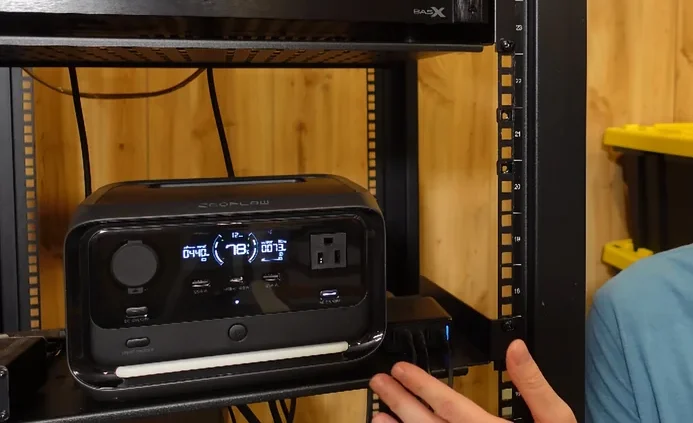 EcoFlow display showing solar input