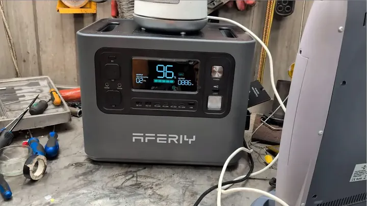 Power station digital display showing 2000 watt output load power draw