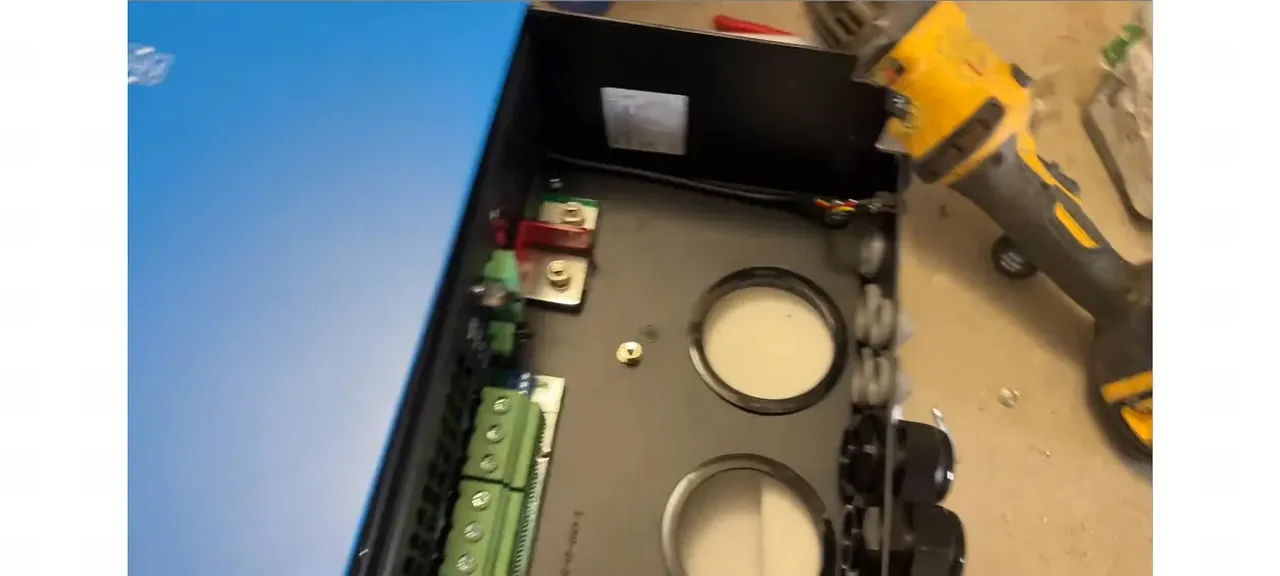 Removing the front cover of the inverter