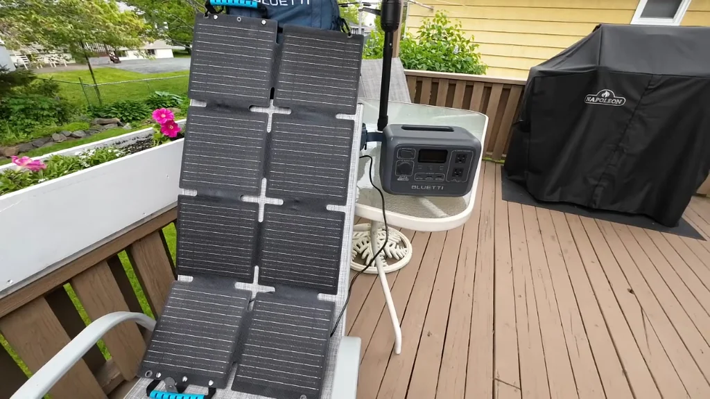 Solar panel setup with power station