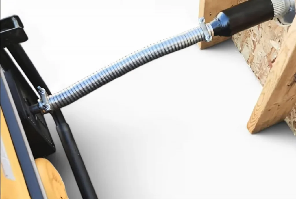 Flexible exhaust pipe from generator
