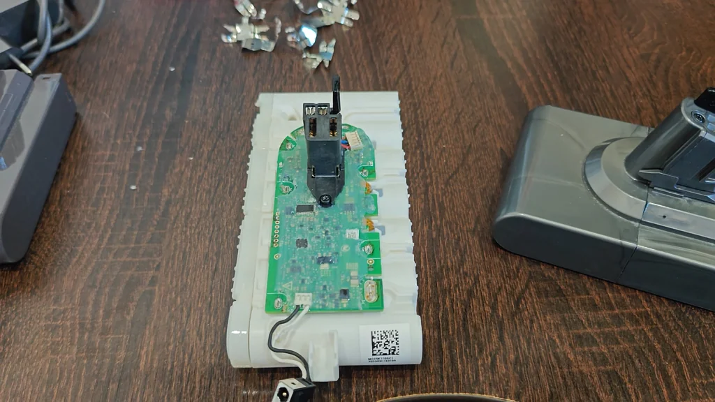 Dyson battery PCB and Raspberry Pi