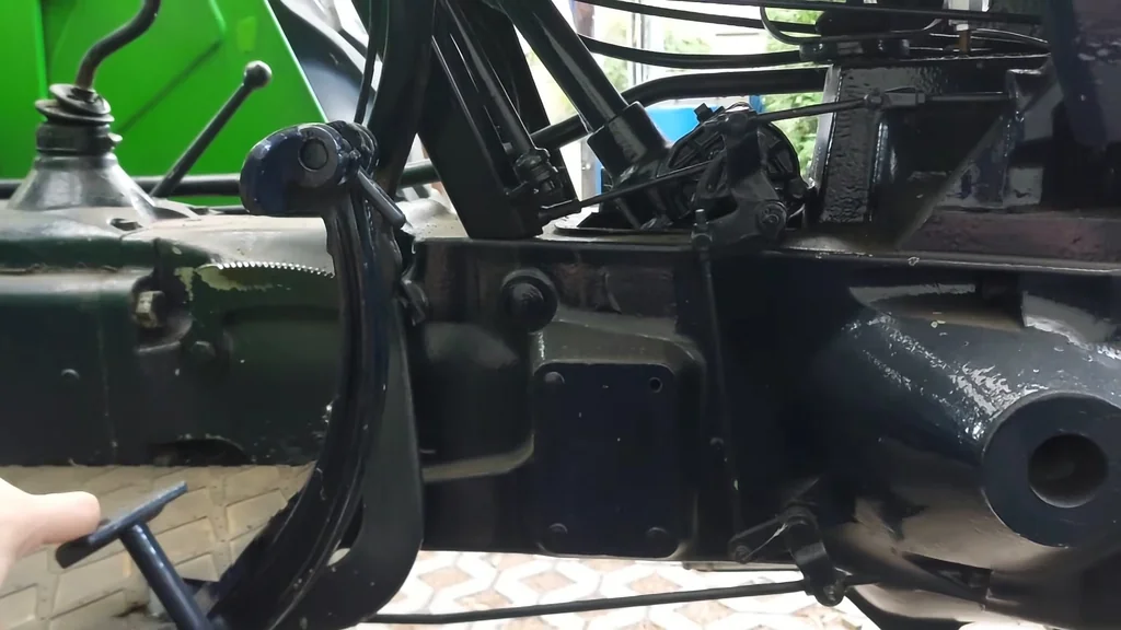 How to repair Worn Deutz D4006 Accelerator Linkage with 3D Printed Iglidur Bushings