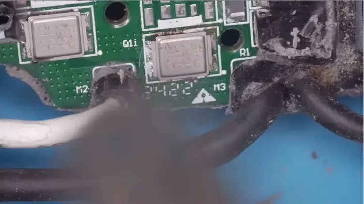 Applying hot air tool to desolder blown MOSFET package