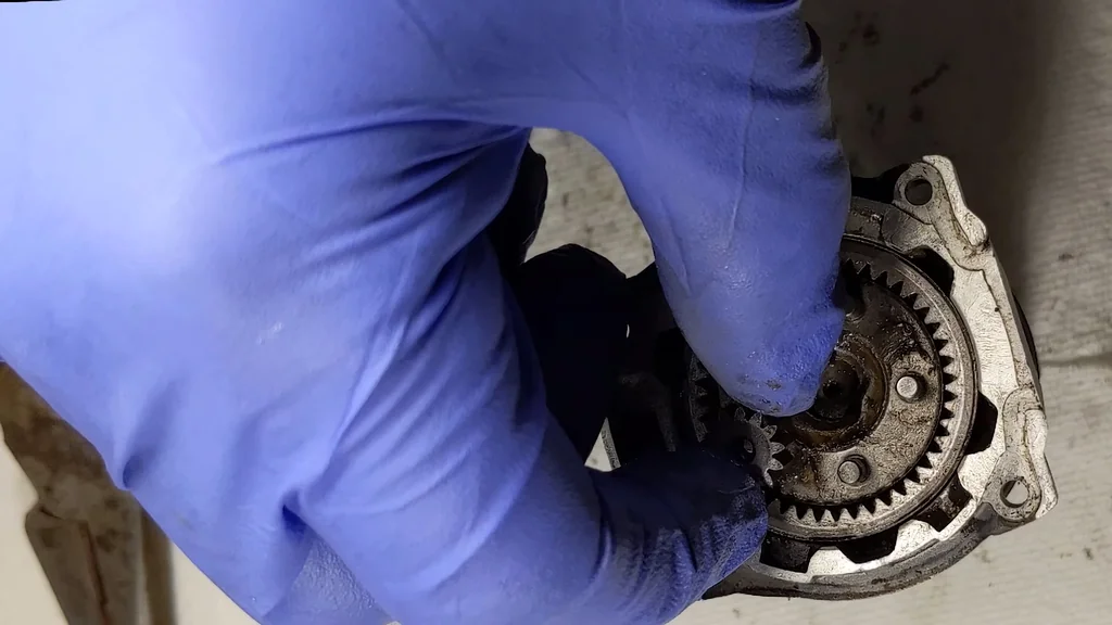Testing the torque collar movement