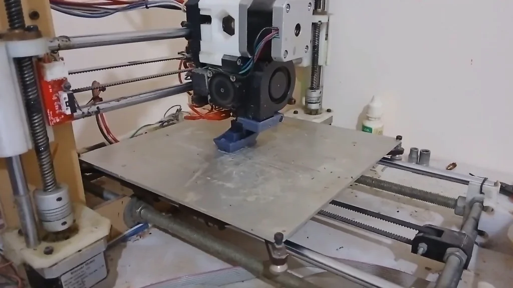 3D printer printing with structural upgrades text