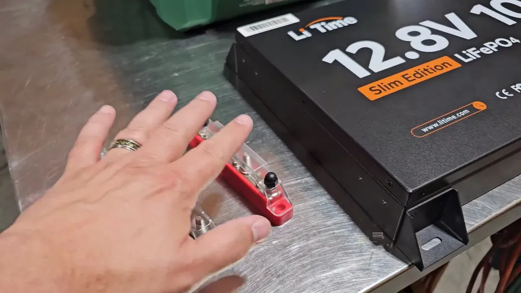 Unistrut frame assembly for the battery bank