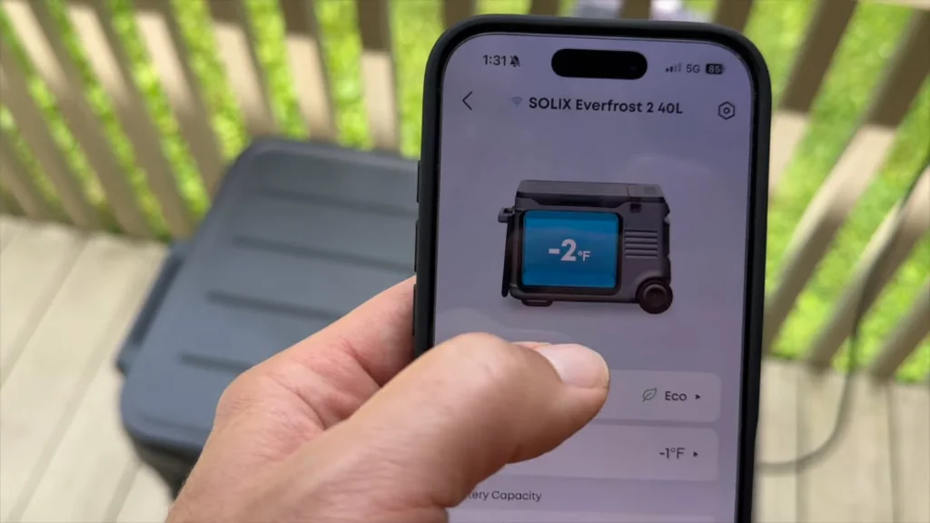 Smartphone screen showing fridge control interface