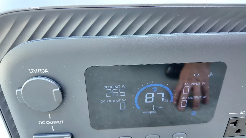 Bluetti display showing charging status