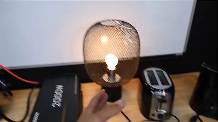 Testing 650W kitchen toaster heating elements powered by inverter