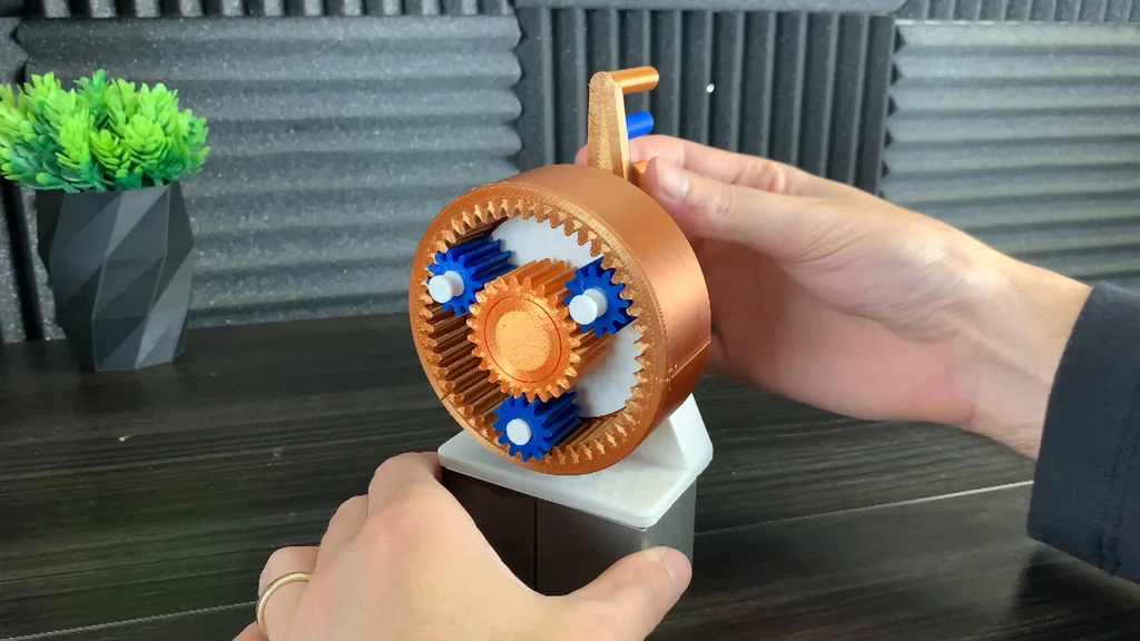 Turning planetary gear set handle