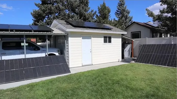 EcoFlow Titan 5000 Plus display showing 2.66kW of solar input from connected arrays.