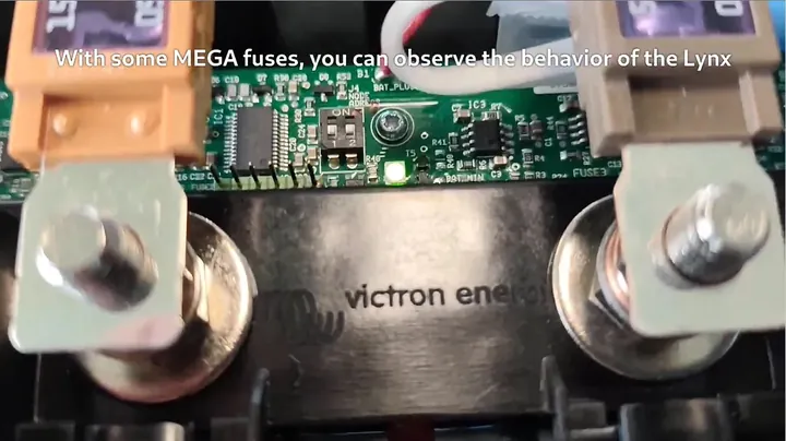 Checking the active green indicator LEDs illuminated on the Lynx distributor board